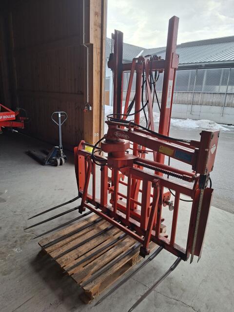 Verkaufe Kuhn Siloblockschneider