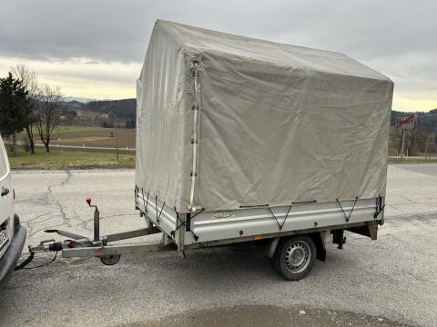 Anhänger mit Hochdach