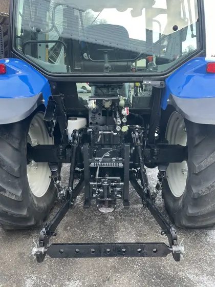 Verkaufe New Holland T5040