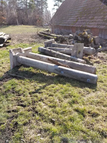 Betonsäule Steher Betonsteher Betonsockel