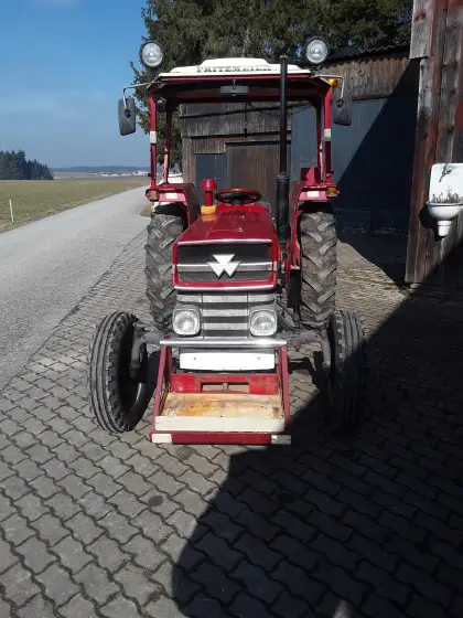 Massey Ferguson 135 Traktor