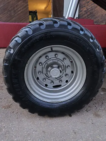 Reifen 550/45 22,5
