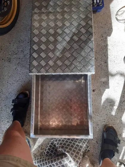 Alu Riffelblechbox