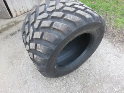 1 Stk. Reifen BKT, 620/40R22,5 FL 635