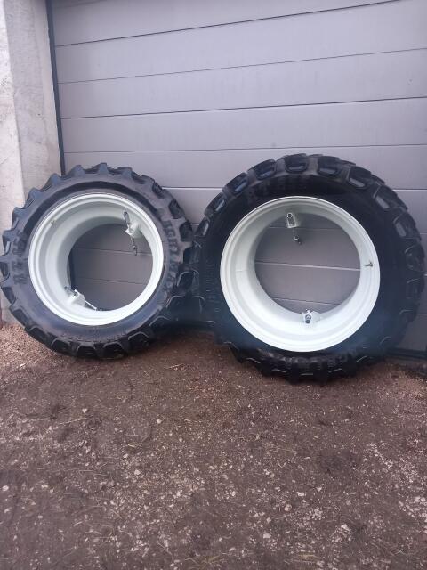 Trinker Zwillingsräder 320/85R36