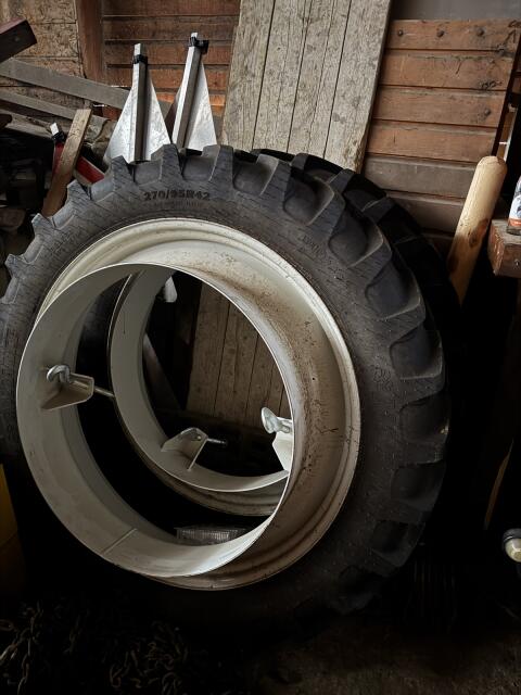 Zwillingsräder 270/95R42