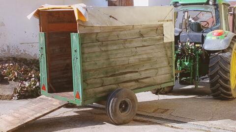 Verkaufe gut erhaltenen Viehanhänger