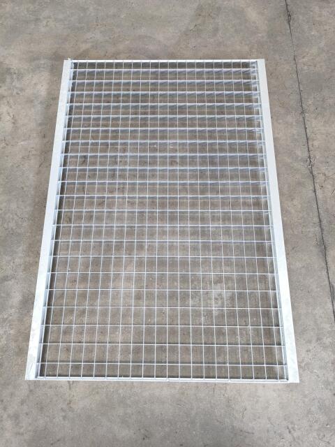 Pressrost feuerverzinkt, Gitterrostauflage für Regale