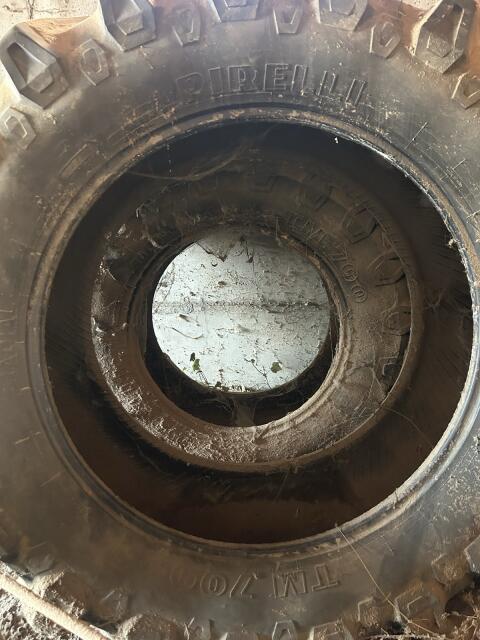 1 Stk. Pirelli TM700 Traktorreifen 580/70 R42