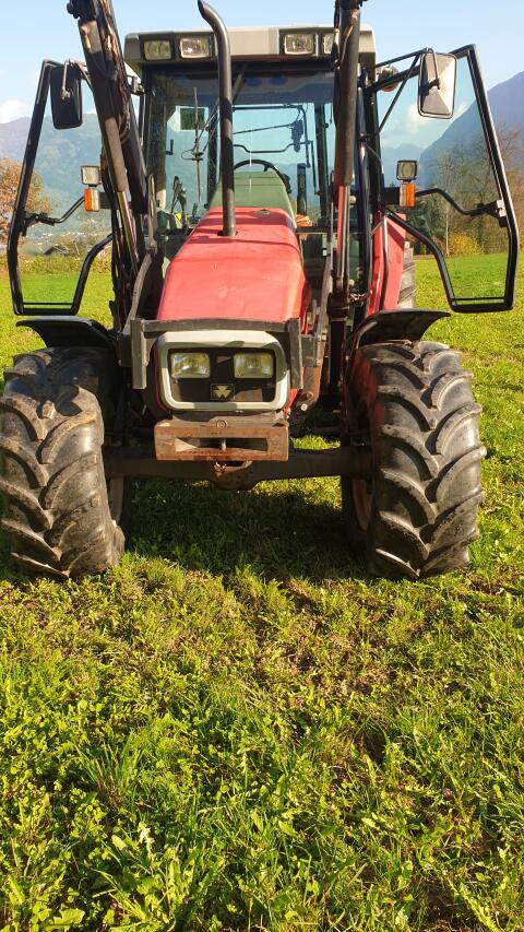 Massey Ferguson 6140-4 Freisicht