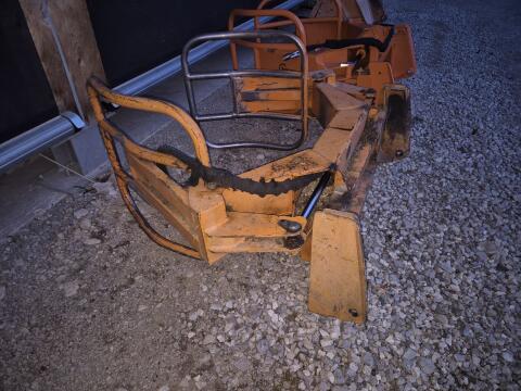 Hauer Rundballenzange