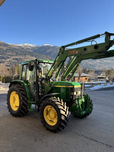 John Deere 6210