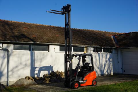 Linde H18D-01; Triplex, Vollfreihub, Kab., LED, Seitenver.