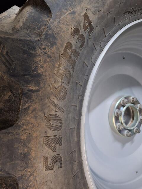 Kompletträder zu MF 5609