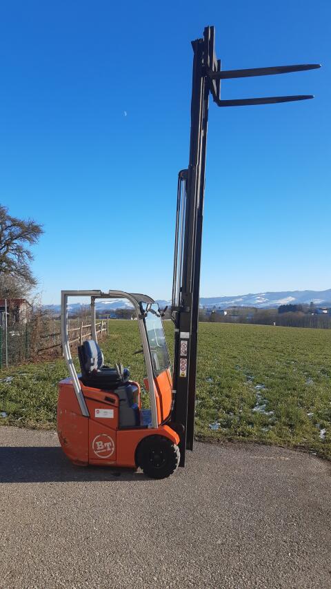 Elektro-Stapler BT, nur 1.265 Bstd., 4,30 m Hubhöhe, Bj. 2007
