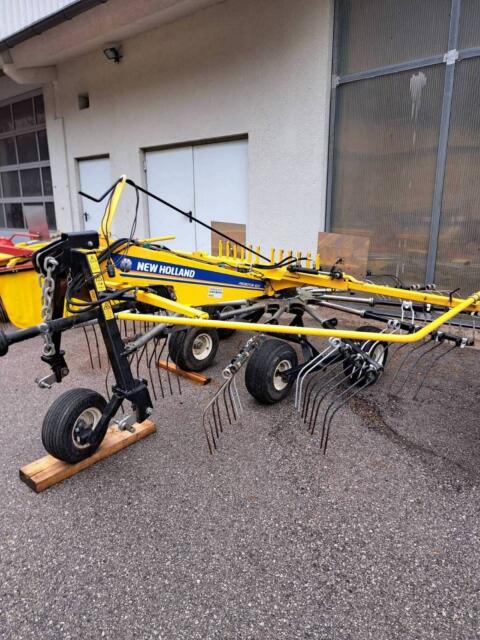 Schwader New Holland 420