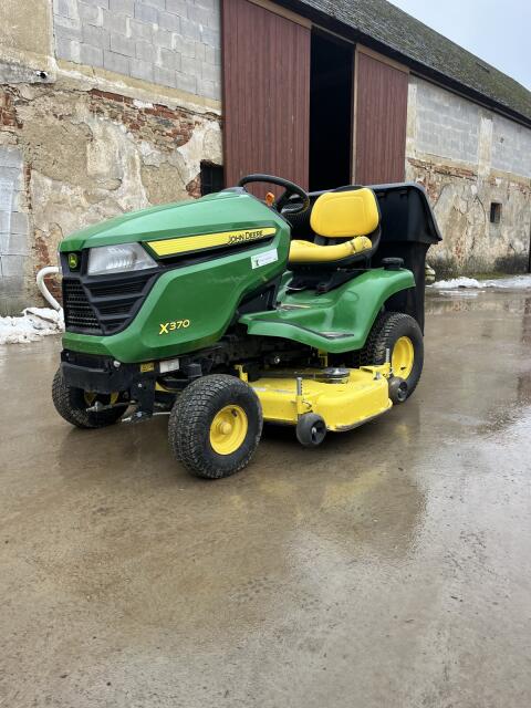 Rasenmäher John Deere X370
