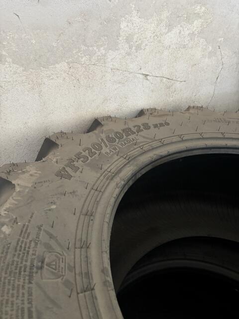 Traktorreifen 520/60 R28 BKT