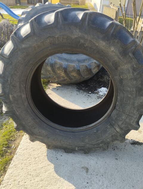 540/65R30