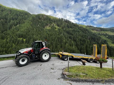 Sonstige Arbeiten, Transporte mit Traktor
