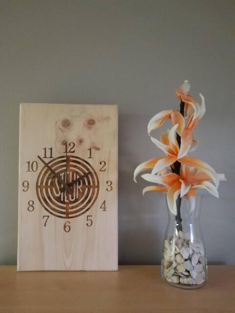 Steyr Zirbenholz Wanduhr, Küchenuhr aus Zirben-Holz