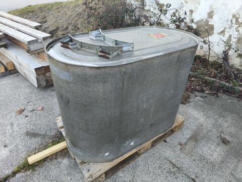 Heizöltank/Dieseltank, Hoftankstelle