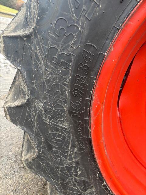 Suche Reifen Fendt 304 LSA
