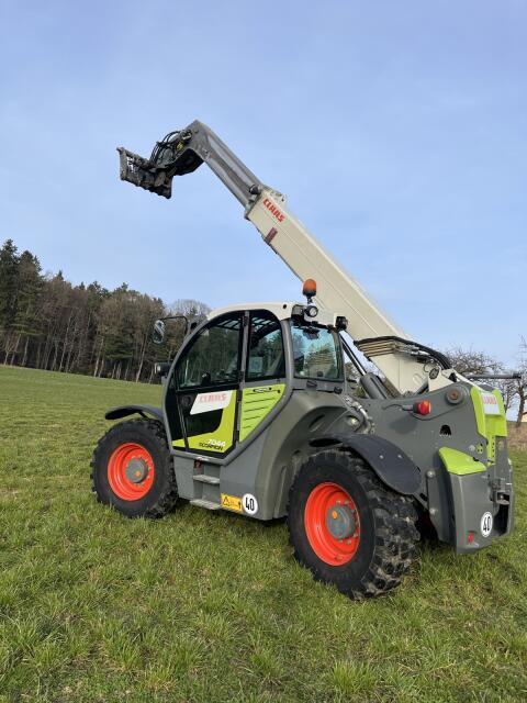 Claas Scorpion 7044