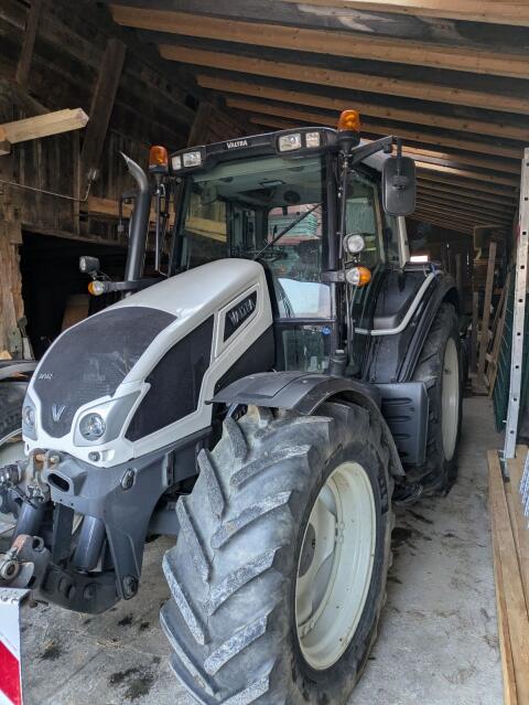 Valtra N103