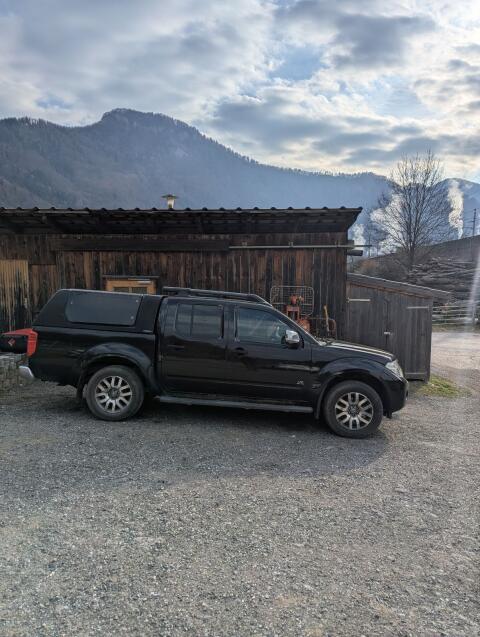 Nissan Navara V6