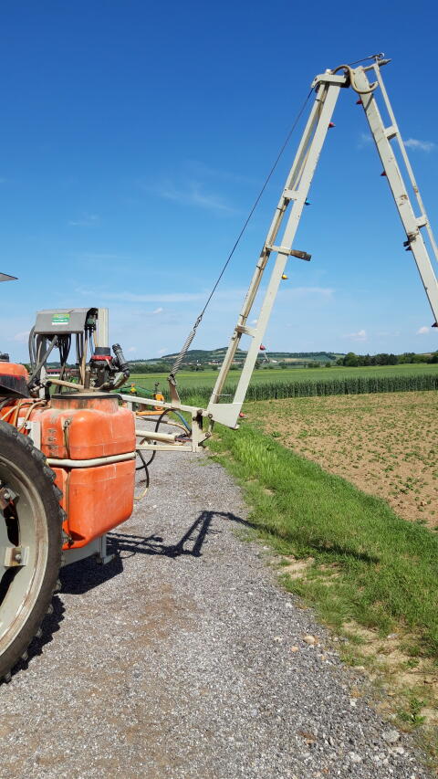 Verkaufe Jessernigg-Feldspritze 650 l, 12 m AB, hydr. klappbar