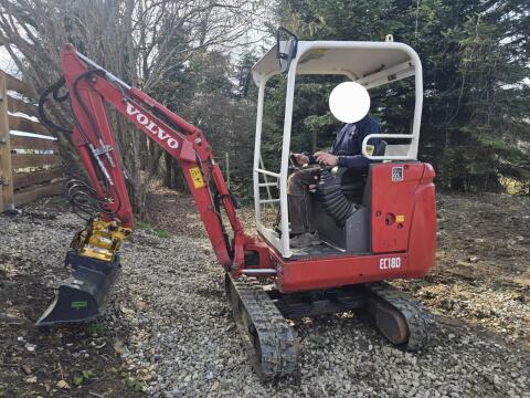 Volvo EC18D mit Powertilt hydr.