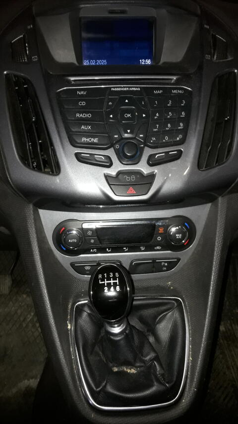 Ford Tourneo Connect Titanium, AHK, 1,6 TDCI, 116 PS, Klima