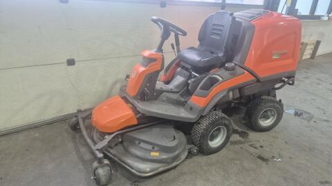 Aufsitzmäher Rasentraktor Husqvarna RC318T