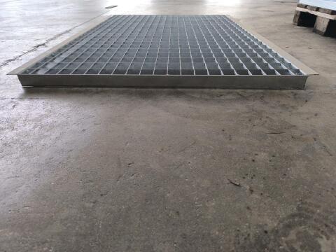 Pressrost feuerverzinkt, Gitterrostauflage für Regale