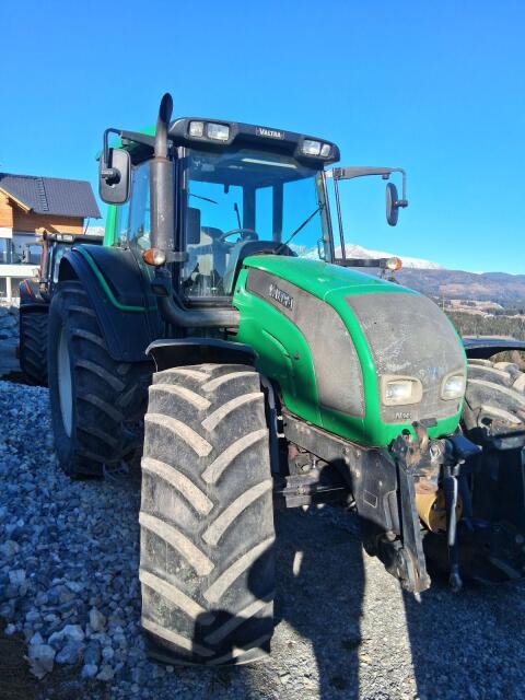 Valtra N141