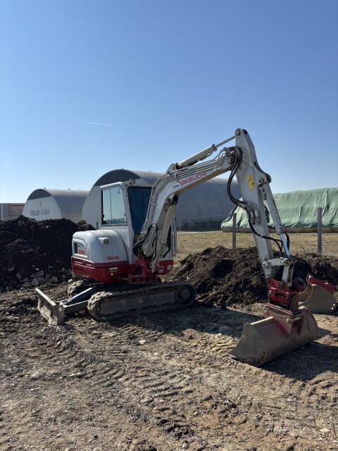 Takeuchi TB 240