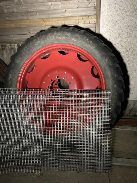 Pflegebereifung 13.6 R48