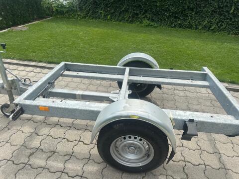 Anhängerrahmen für Arbeitsmaschine