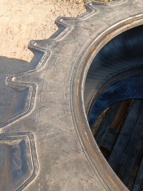 Reifen 420/85R34 Mitas