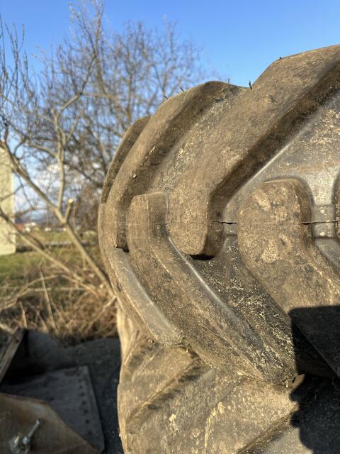 Reifen 405/20 inklusive Felgen