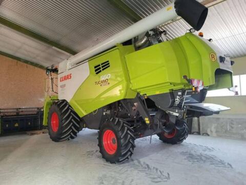 Claas Tucano 560 Montana + klappbares Cressoni Sojaflex 660