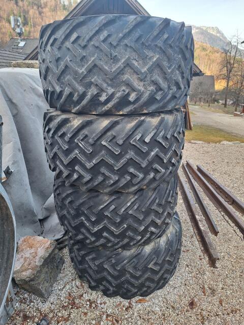 Reifen für Mähtrak