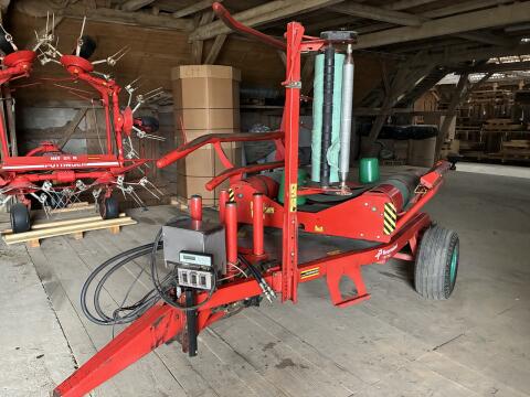Kverneland Wickelmaschine UN 7510