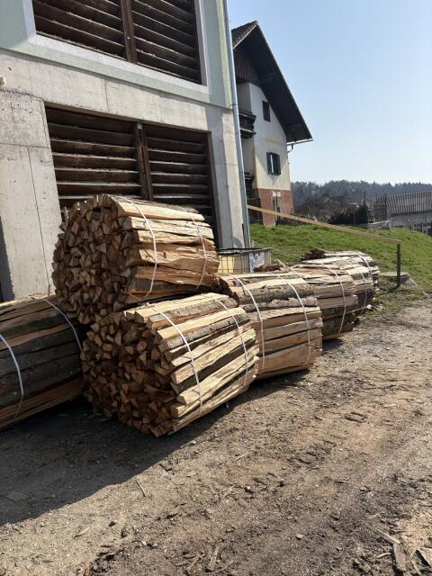 Holzbündel zu verkaufen