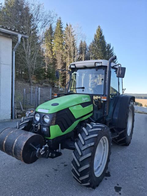 Deutz Fahr Agroplus 70 Traktor
