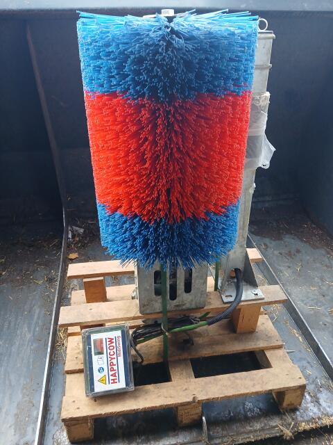 Verkaufe neue Kuhputzmaschine HAPPYCOW MidiSwing