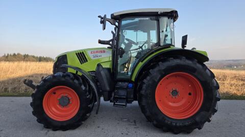 Claas Arion 430
