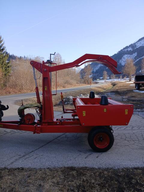 Rundballenwickler Metal-Fach