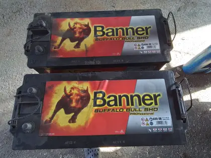 Batterien für Traktor oder LKW